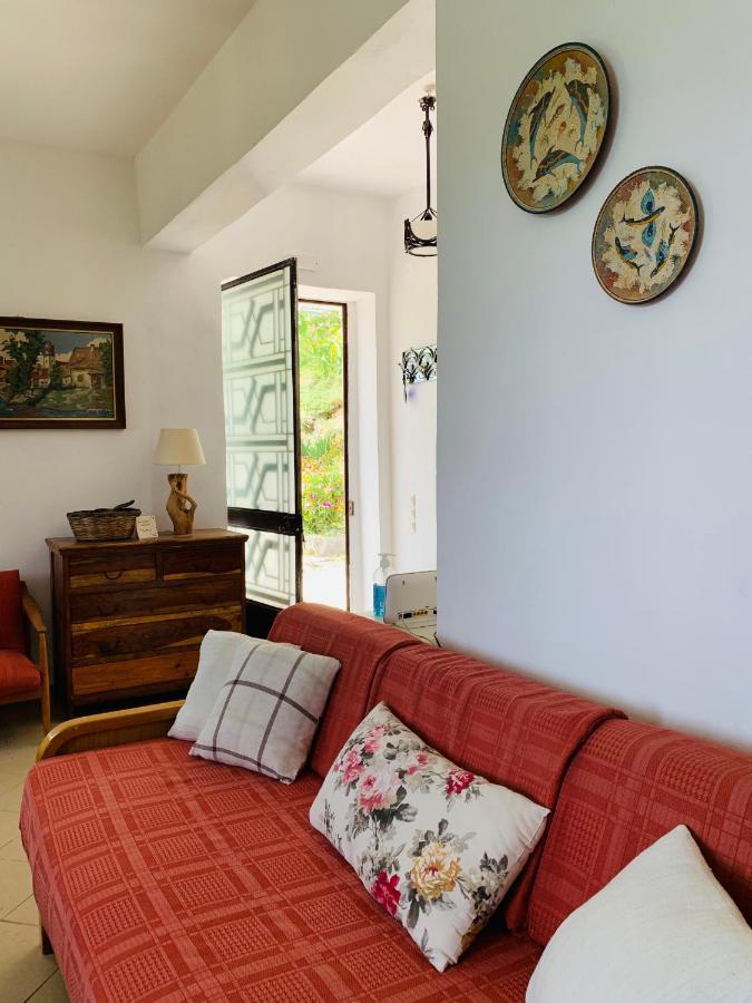 Temenia House Villa Buitenkant foto