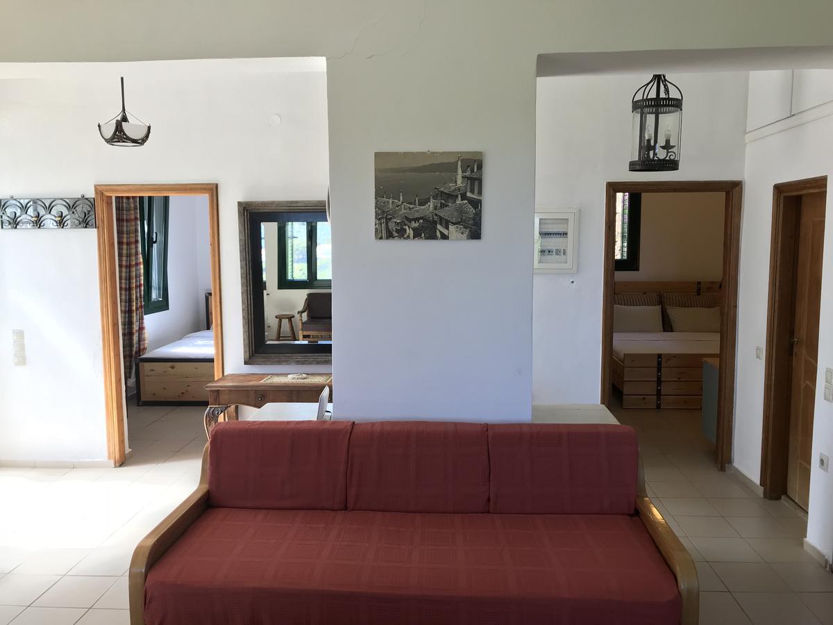 Temenia House Villa Buitenkant foto